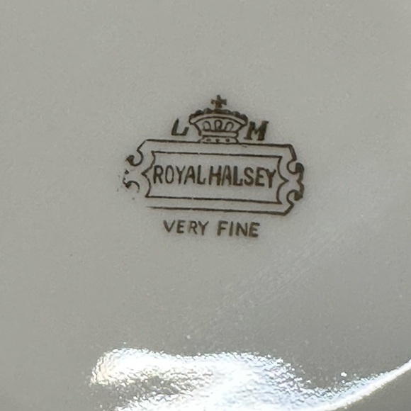 Royal Halsey Very Fine Floral Iridescent Tea Cup‎ - Picture 3 of 5